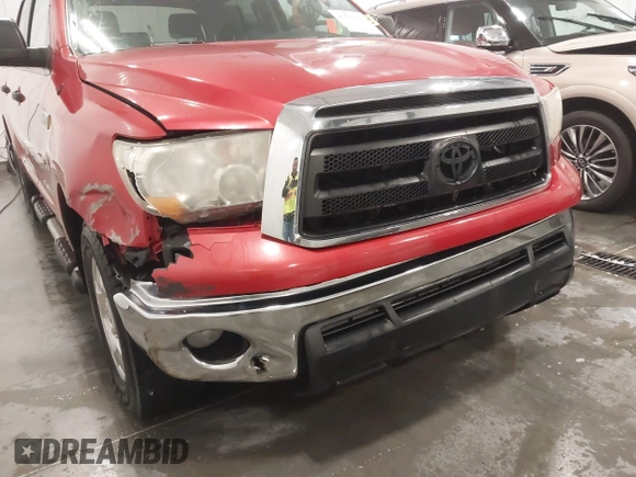 2011 Toyota Tundra 4WD Truck with VIN 5TFDW5F12BX178046, listed as a IAAI auction lot 41619191 with 186,866 mi miles. Bid and sale history available at carsss.com. Image 6.