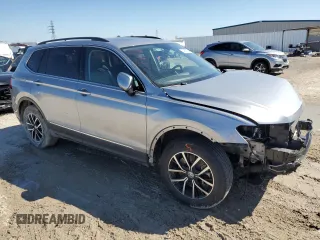 2021 Volkswagen Tiguan SE z VIN 3VV2B7AX9MM130337, wystawiony jako Copart lot #48201245 z przebiegiem 42 732 mil mil oraz Czysty tytuł • Clean title. Historia ofert i sprzedaży dostępna na DreamBid. Obrazek 4.