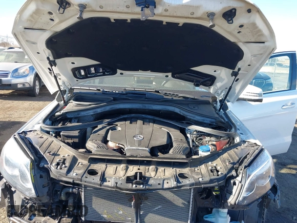 2019 Mercedes-Benz GLS 450 with VIN 4JGDF6EE1KB237803, listed as a IAAI auction lot 41441560 with 27,869 mi miles and . Bid and sale history available at DreamBid. Image 10.