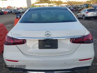 2021 Mercedes-Benz E 350 with VIN W1KZF8DB2MA918984, listed as a IAAI auction lot 41755143 with 69,668 mi miles and . Bid and sale history available at DreamBid. Image 16.
