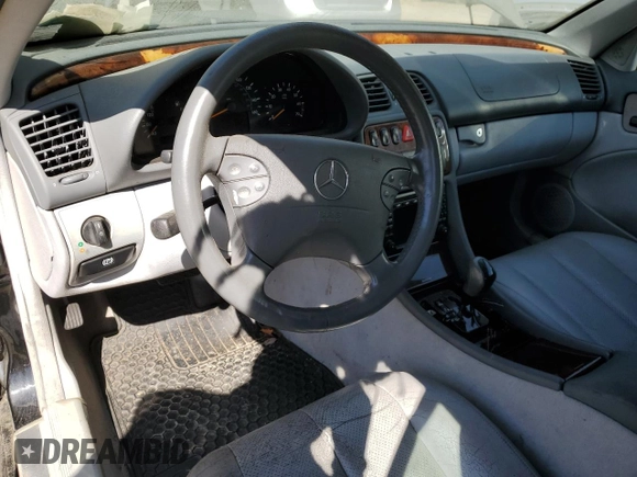 2003 Mercedes-Benz CLK 320 z VIN WDBLK65G43T131711, wystawiony jako Copart lot #48130915 z przebiegiem Nie podano mil oraz Szkoda całkowita • Salvage title. Historia ofert i sprzedaży dostępna na DreamBid. Obrazek 8.