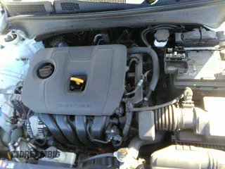 2019 Kia Forte LXS z VIN 3KPF24AD1KE006977, wystawiony jako IAAI lot #40460483 z przebiegiem 60 464 mil mil oraz . Historia ofert i sprzedaży dostępna na DreamBid. Obrazek 10.