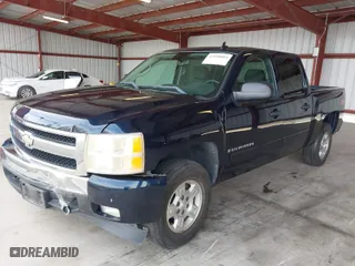 2008 Chevrolet Silverado 1500 LT w/1LT with VIN 3GCEK13M28G143589, listed as a IAAI auction lot 42040084 with 96,452 mi miles. Bid and sale history available at carsss.com. Image 2.