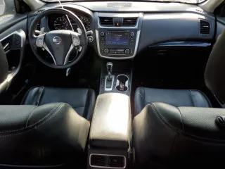 2017 Nissan Altima SL with VIN 1N4BL3AP5HC120437, listed as a Copart auction lot 40828484 with 115,948 mi miles and Salvage title. Bid and sale history available at DreamBid. Image 8.