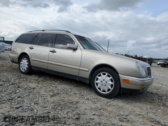 1998 Mercedes-Benz E-Class with VIN WDBJH65F7WA546101, listed as a Copart auction lot 47098945 with 227,453 mi miles and Salvage Title. Bid and sale history available at carsss.com. Image 4.
