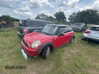2010 MINI Hardtop with VIN WMWMF3C55ATZ24438, listed as a Copart auction lot 56395435 with Not Provided miles and Clean Title. Bid and sale history available at DreamBid. Image 2.