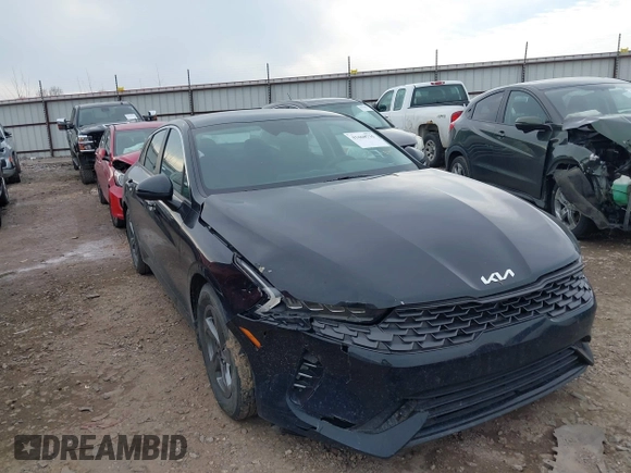 2022 Kia K5 LXS with VIN 5XXG14J28NG121187, listed as a IAAI auction lot 41660735 with 58,185 mi miles. Bid and sale history available at carsss.com. Image 1.