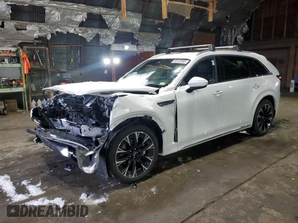 2024 Mazda CX-90 S Premium z VIN JM3KKDHC6R1183914, wystawiony jako Copart lot #88132065 z przebiegiem Nie podano mil oraz Szkoda całkowita • Salvage title. Historia ofert i sprzedaży dostępna na DreamBid. Obrazek 1.