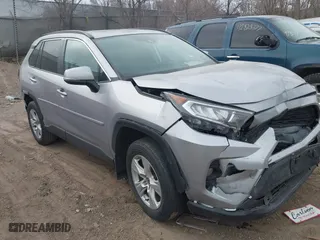 2021 Toyota RAV4 XLE with VIN 2T3P1RFVXMC218145, listed as a IAAI auction lot 41883543 with 3 mi miles. Bid and sale history available at carsss.com. Image 1.