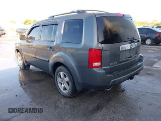2009 Honda Pilot EX-L with VIN 5FNYF48579B014520, listed as a IAAI auction lot 41736577 with 204,704 mi miles. Bid and sale history available at carsss.com. Image 3.