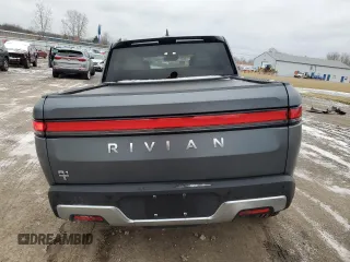 2024 Rivian R1T Adventure with VIN 7FCTGBAA8RN034399, listed as a Copart auction lot 86857044 with 8,176 mi miles and Salvage Title. Bid and sale history available at carsss.com. Image 6.