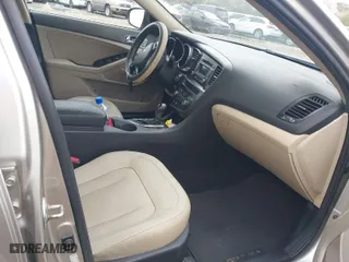 2011 Kia Optima EX with VIN KNAGN4A78B5127441, listed as a IAAI auction lot 41995129 with 57,145 mi miles. Bid and sale history available at carsss.com. Image 5.