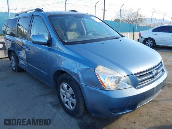 2008 Kia Sedona LX with VIN KNDMB233986218153, listed as a IAAI auction lot 41671096 with 144,933 mi miles. Bid and sale history available at carsss.com. Image 1.