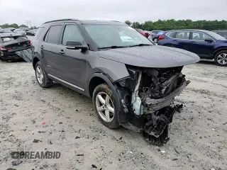 2017 Ford Explorer XLT z VIN 1FM5K8D84HGC98615, wystawiony jako Copart lot #58416405 z przebiegiem 171 431 mil mil oraz Szkoda całkowita • Salvage title. Historia ofert i sprzedaży dostępna na DreamBid. Obrazek 15.