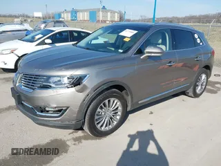 2017 Lincoln MKX Select with VIN 2LMPJ6KR1HBL41279, listed as a IAAI auction lot 41771085 with 37,068 mi miles. Bid and sale history available at carsss.com. Image 2.