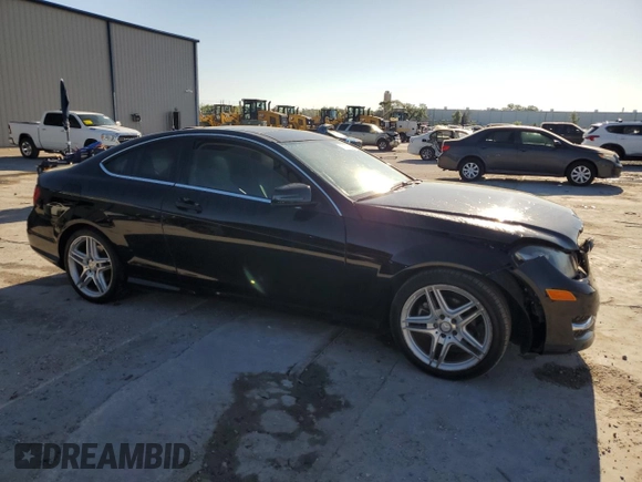 2015 Mercedes-Benz C 250 z VIN WDDGJ4HBXFG393522, wystawiony jako Copart lot #48867525 z przebiegiem 99 206 mil mil oraz Szkoda całkowita • Salvage title. Historia ofert i sprzedaży dostępna na DreamBid. Obrazek 4.