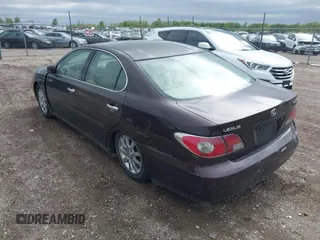 2003 Lexus ES with VIN JTHBF30G530119543, listed as a IAAI auction lot 42159685 with 226,627 mi miles. Bid and sale history available at carsss.com. Image 3.