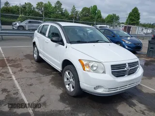 2012 Dodge Caliber SXT z VIN 1C3CDWDA3CD533730, wystawiony jako IAAI lot #42389649 z przebiegiem 100 031 mil mil oraz . Historia ofert i sprzedaży dostępna na DreamBid. Obrazek 1.