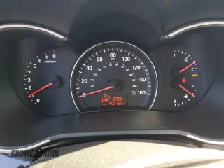 2014 Kia Sorento LX with VIN 5XYKTCA66EG475805, listed as a Copart auction lot 46880805 with 140,722 mi miles and Salvage Title. Bid and sale history available at carsss.com. Image 9.