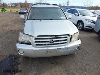 2003 Toyota Highlander with VIN JTEHF21A430146857, listed as a IAAI auction lot 40762625 with 134,431 mi miles. Bid and sale history available at carsss.com. Image 6.