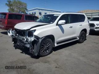 2020 Lexus GX 460 Premium z VIN JTJAM7BX5L5265092, wystawiony jako Copart lot #54736895 z przebiegiem 6218 mil mil oraz Szkody całkowita. Historia ofert i sprzedaży dostępna na DreamBid. Obrazek 1.