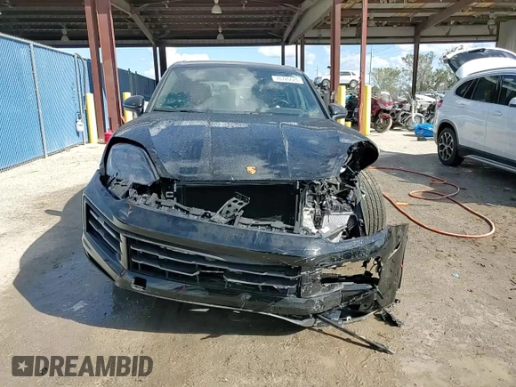 2024 Porsche Cayenne S z VIN WP1AL2AY1RDA34089, wystawiony jako Copart lot #78726624 z przebiegiem 3 054 mil mil oraz Szkoda całkowita • Salvage title. Historia ofert i sprzedaży dostępna na DreamBid. Obrazek 15.