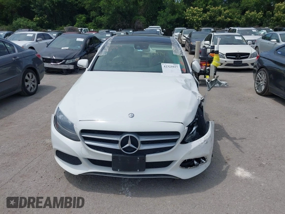 2017 Mercedes-Benz C 300 z VIN 55SWF4JB0HU201974, wystawiony jako IAAI lot #42321027 z przebiegiem 124 958 mil mil oraz . Historia ofert i sprzedaży dostępna na DreamBid. Obrazek 12.