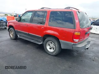 1999 Ford Explorer XLT z VIN 1FMZU35P5XZB62128, wystawiony jako IAAI lot #42635627 z przebiegiem 221 556 mil mil oraz . Historia ofert i sprzedaży dostępna na DreamBid. Obrazek 3.