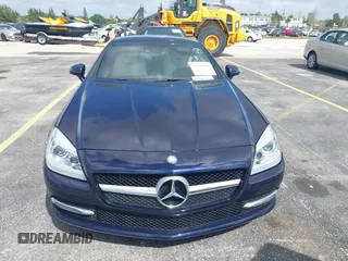 2013 Mercedes-Benz SLK 350 z VIN WDDPK5HA8DF054593, wystawiony jako IAAI lot #41821009 z przebiegiem 148 571 mil mil oraz . Historia ofert i sprzedaży dostępna na DreamBid. Obrazek 12.