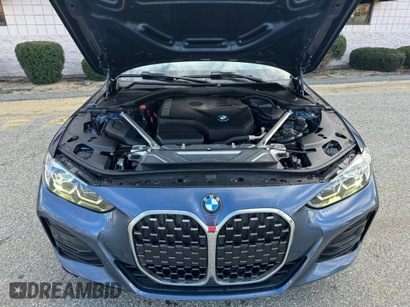 2021 BMW 4 Series 430i with VIN WBA53AP06MCF42734, listed as a Copart auction lot 55819075 with 121,670 mi miles and Clean Title. Bid and sale history available at DreamBid. Image 7.