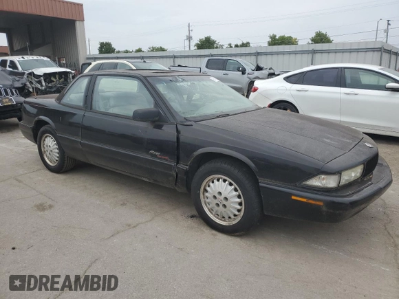1996 Buick Regal Custom z VIN 2G4WB12K3T1429646, wystawiony jako Copart lot #65749874 z przebiegiem 86 683 mil mil oraz Czysty tytuł • Clean title. Historia ofert i sprzedaży dostępna na DreamBid. Obrazek 4.