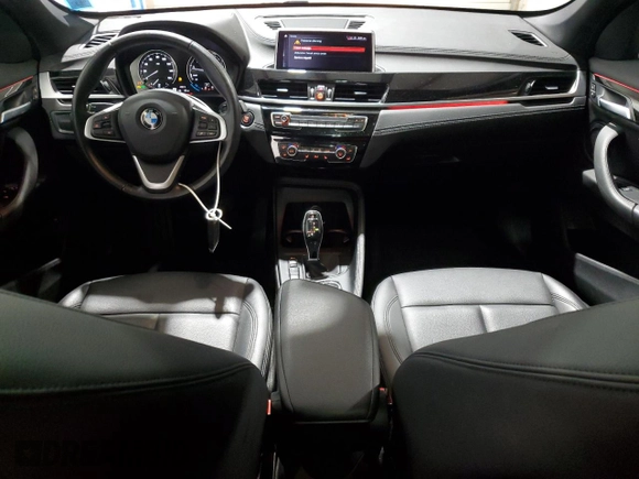 2021 BMW X1 xDrive28i with VIN WBXJG9C06M5S53321, listed as a Copart auction lot 57621945 with 49,668 mi miles and Clean title. Bid and sale history available at DreamBid. Image 8.