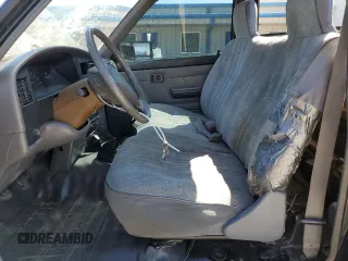 1992 Toyota Pickup z VIN JT4RN81A8N0104449, wystawiony jako Copart lot #49462795 z przebiegiem 189 796 mil mil oraz Szkoda całkowita • Salvage title. Historia ofert i sprzedaży dostępna na DreamBid. Obrazek 7.