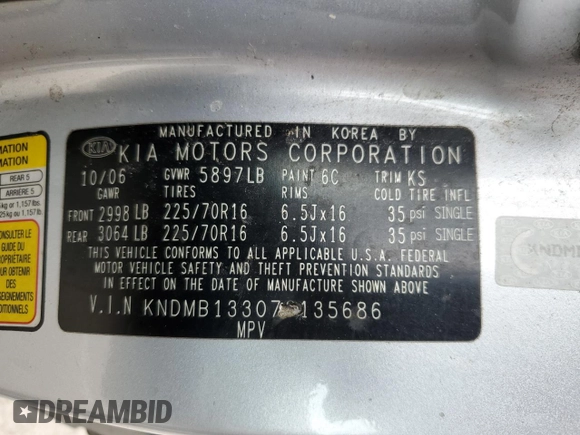 2007 Kia Sedona with VIN KNDMB133076135686, listed as a Copart auction lot 61406634 with 121,909 mi miles and Non Repairable. Bid and sale history available at carsss.com. Image 13.