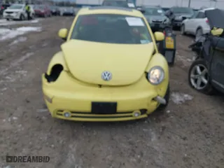 2000 Volkswagen New Beetle GLS with VIN 3VWCC21C9YM485902, listed as a IAAI auction lot 41283215 with 149,528 mi miles. Bid and sale history available at carsss.com. Image 6.