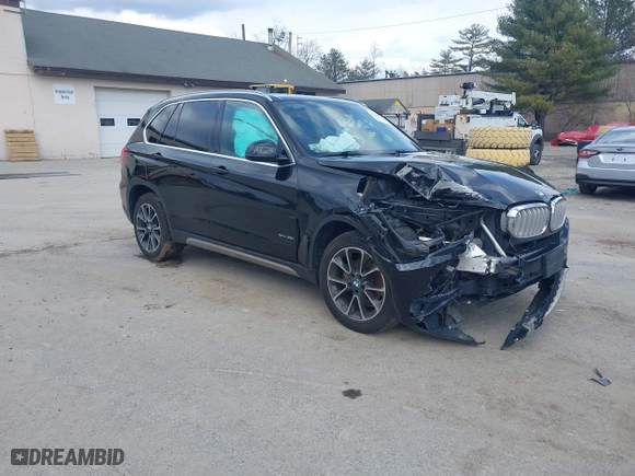 2017 BMW X5 xDrive35i with VIN 5UXKR0C36H0V77999, listed as a IAAI auction lot 41867766 with 98,222 mi miles. Bid and sale history available at carsss.com. Image 1.