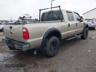 2008 Ford F-250 XL z VIN 1FTSW21508EB87414, wystawiony jako IAAI lot #41667364 z przebiegiem 345 246 mil mil oraz . Historia ofert i sprzedaży dostępna na DreamBid. Obrazek 4.