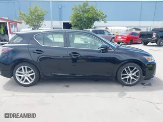 2015 Lexus CT 200h Hybrid with VIN JTHKD5BH7F2230451, listed as a IAAI auction lot 42024891 with 204,561 mi miles. Bid and sale history available at carsss.com. Image 13.