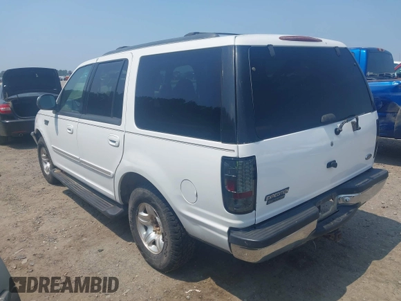 1998 Ford Expedition XLT with VIN 1FMRU176XWLB98732, listed as a IAAI auction lot 42593540 with 201,655 mi miles and . Bid and sale history available at DreamBid. Image 3.