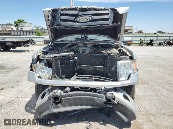 2009 Ford F-150 XL z VIN 1FTPW14VX9FA71841, wystawiony jako Copart lot #56711065 z przebiegiem 215 102 mil mil oraz Szkoda całkowita • Salvage title. Historia ofert i sprzedaży dostępna na DreamBid. Obrazek 5.