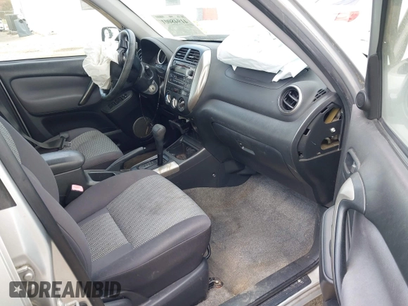 2005 Toyota RAV4 with VIN JTEHD20V350062879, listed as a IAAI auction lot 41948001 with 185,753 mi miles. Bid and sale history available at carsss.com. Image 5.
