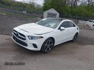 2019 Mercedes-Benz A 220 z VIN WDD3G4FB1KW030381, wystawiony jako IAAI lot #42050253 z przebiegiem 86 034 mil mil oraz . Historia ofert i sprzedaży dostępna na DreamBid. Obrazek 2.
