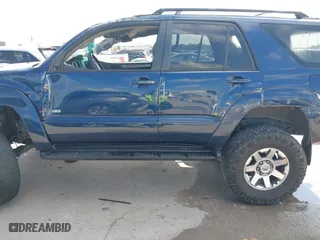 2005 Toyota 4Runner SR5 with VIN JTEZU14R358031340, listed as a IAAI auction lot 40371472 with 204,320 mi miles. Bid and sale history available at carsss.com. Image 14.