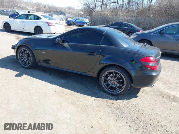 2008 Mercedes-Benz SLK 350 с VIN WDBWK56F48F179390, выставлен на аукционе IAAI как лот 41772723 с пробегом 148 691 миль миль и . История ставок и продаж доступна на DreamBid. Изображение 3.