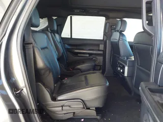 2020 Ford Expedition Max XLT z VIN 1FMJK1JT9LEA15645, wystawiony jako IAAI lot #41563359 z przebiegiem 40 387 mil mil oraz . Historia ofert i sprzedaży dostępna na DreamBid. Obrazek 8.