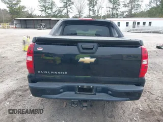 2007 Chevrolet Avalanche 1LT with VIN 3GNEC12077G137899, listed as a IAAI auction lot 41526144 with 245,890 mi miles and . Bid and sale history available at DreamBid. Image 16.