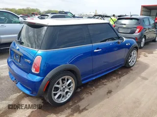 2006 MINI Hardtop S z VIN WMWRE33596TL23436, wystawiony jako IAAI lot #42011749 z przebiegiem 73 381 mil mil oraz . Historia ofert i sprzedaży dostępna na DreamBid. Obrazek 4.