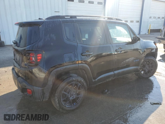2020 Jeep Renegade Latitude with VIN ZACNJBBBXLPL40104, listed as a Copart auction lot 47108235 with 62,057 mi miles and Salvage Title. Bid and sale history available at carsss.com. Image 3.