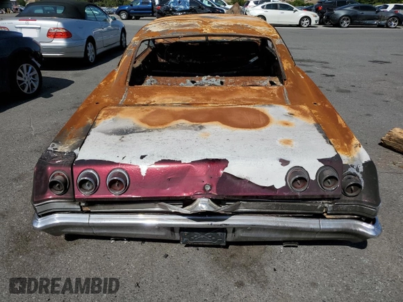 1965 Chevrolet Impala с VIN 164375L212446, выставлен на аукционе Copart как лот 55611653 с пробегом Не указан миль и На запчасти • Non repairable. История ставок и продаж доступна на DreamBid. Изображение 6.