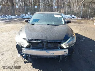 2018 Nissan Maxima SV with VIN 1N4AA6AP6JC380225, listed as a IAAI auction lot 41405917 with 226,320 mi miles. Bid and sale history available at carsss.com. Image 12.